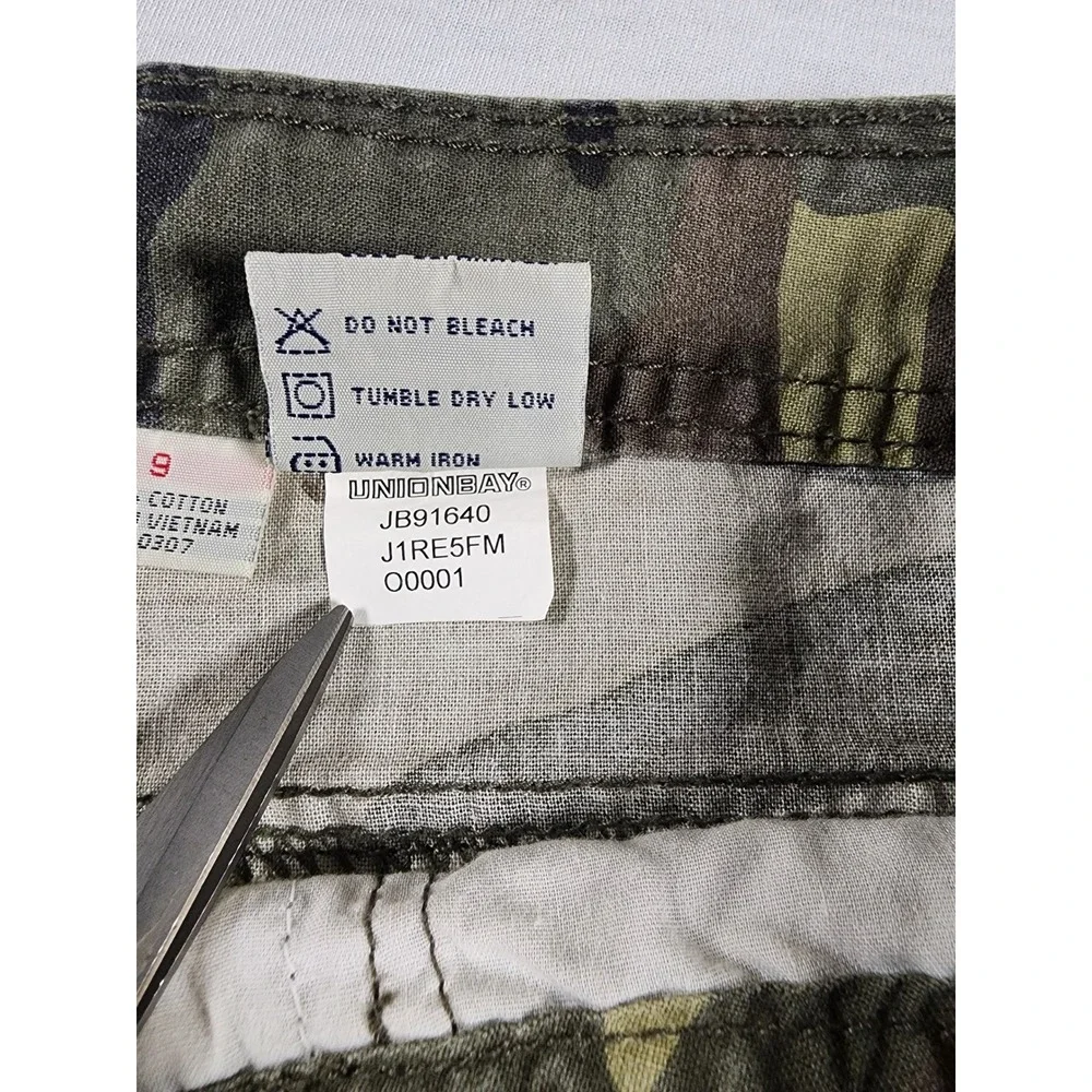Vintage Unionbay Camo Cargo Shorts Y2k Womens 9 Green Camouflage Drawstring 90s - Picture 6 of 7